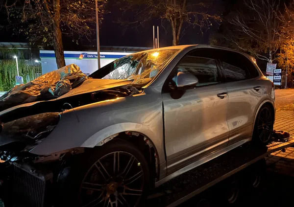 samochody osobowe Porsche Cayenne cena 29999 przebieg: 94000, rok produkcji 2017 z Jordanów